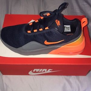 Nike Air Max Motion 2